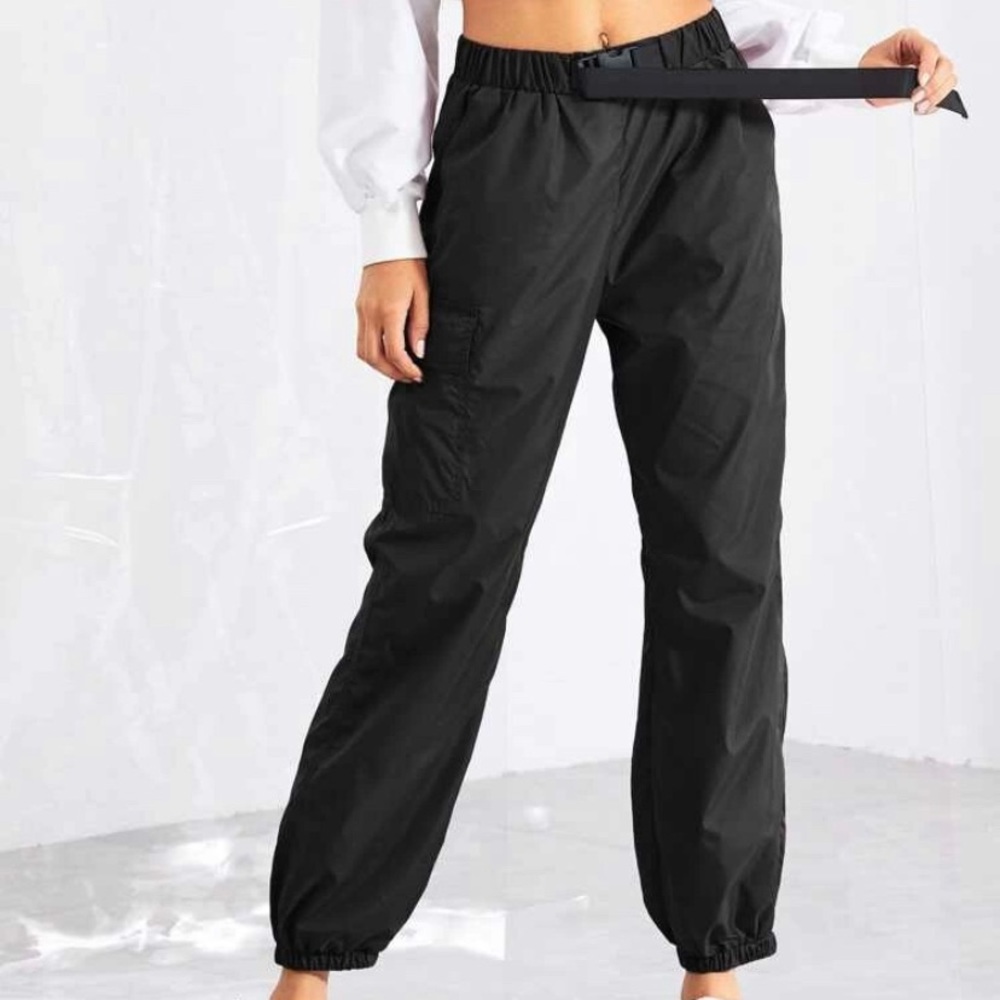SOLDLightweight black cargo pants